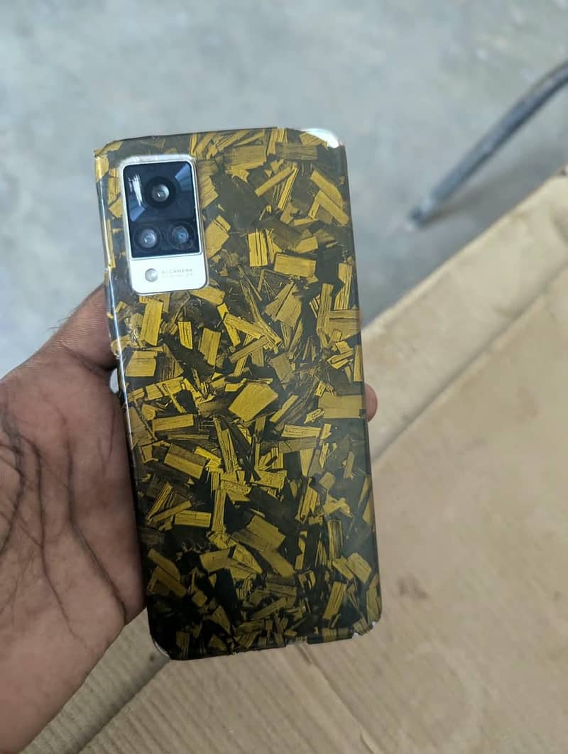 Vivo V21 10