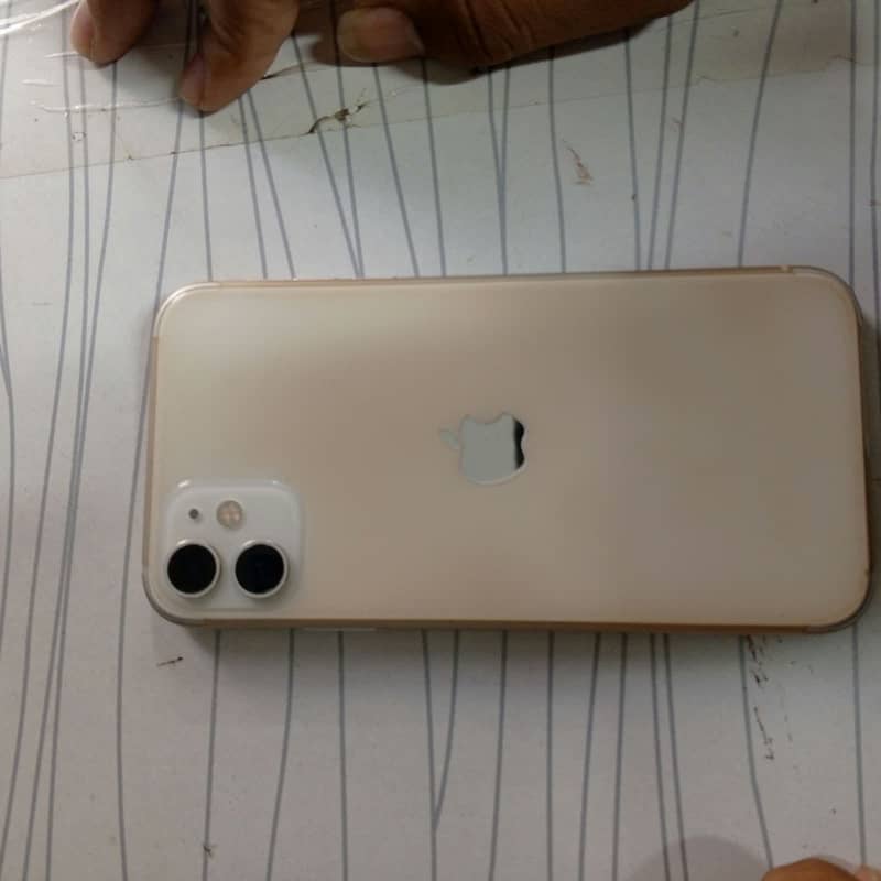 Apple iPhone 11 2