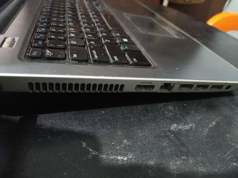 DELL Laptop  A10 Processer 3