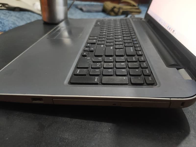 DELL Laptop  A10 Processer 4
