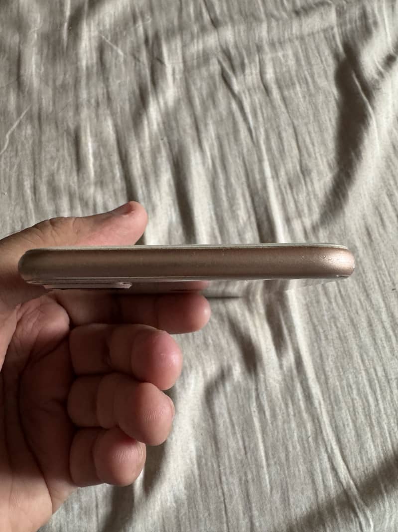 Apple iPhone 8 Plus 1
