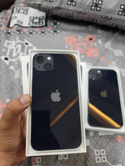 Apple iPhone 13