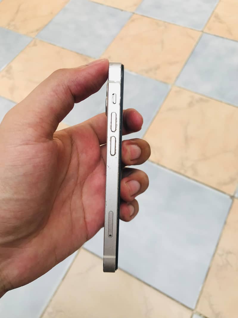 Apple iPhone 13 mini 2