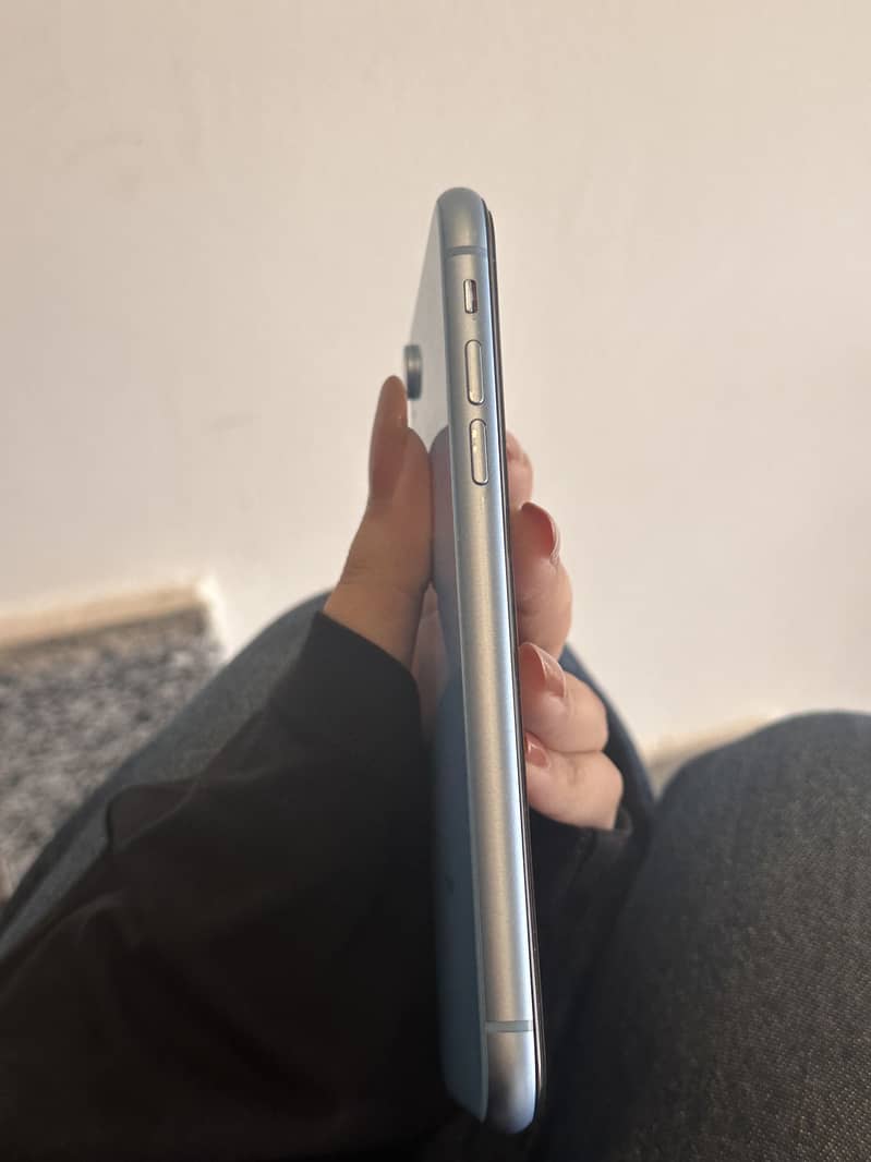 Apple iPhone XR 3