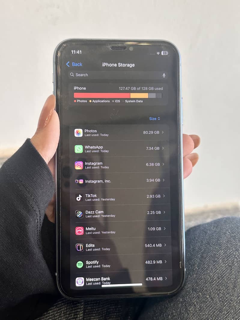 Apple iPhone XR 8