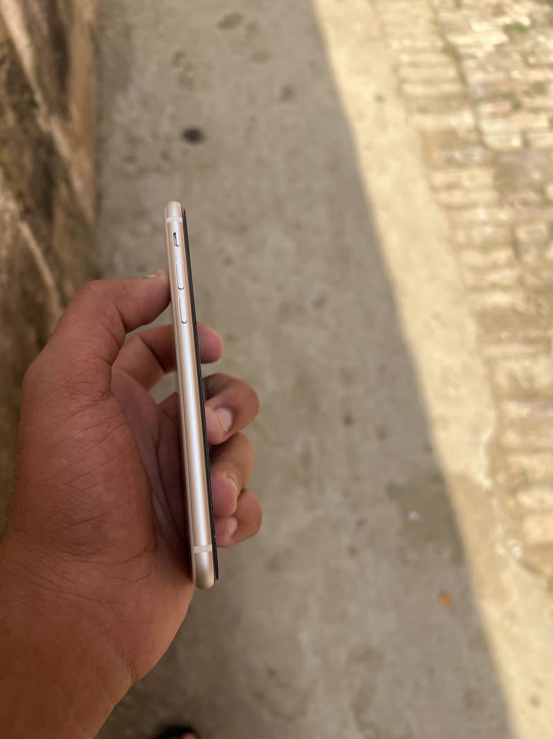 Apple iPhone SE 3 3