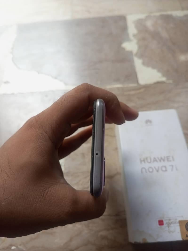 Huawei Nova 7i 3