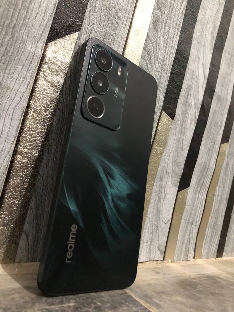 Realme C71 1