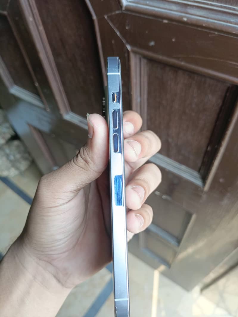 Apple iPhone 14 Pro Max 2