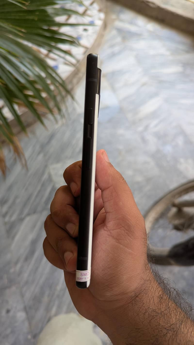 Google Pixel 6a 1