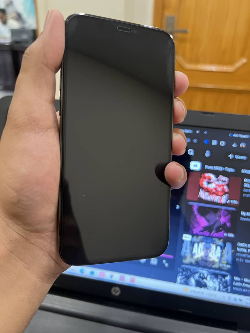 Apple iPhone 12 Pro 1