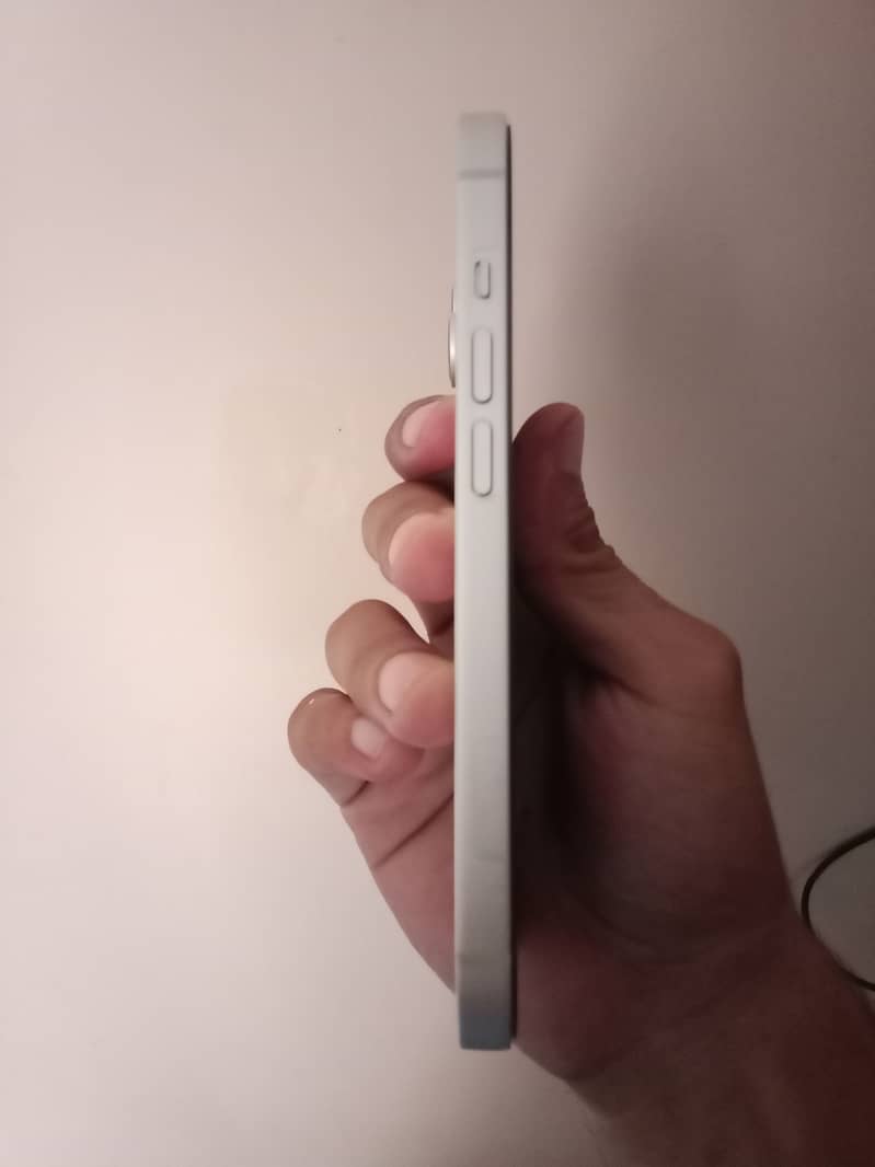 Apple iPhone 14 7
