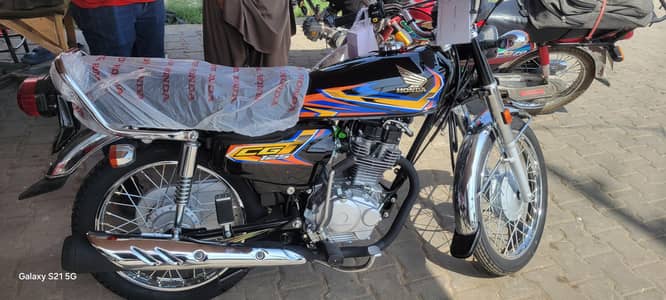 Honda CG 125 2027 Black demanded color zero meter Open letter