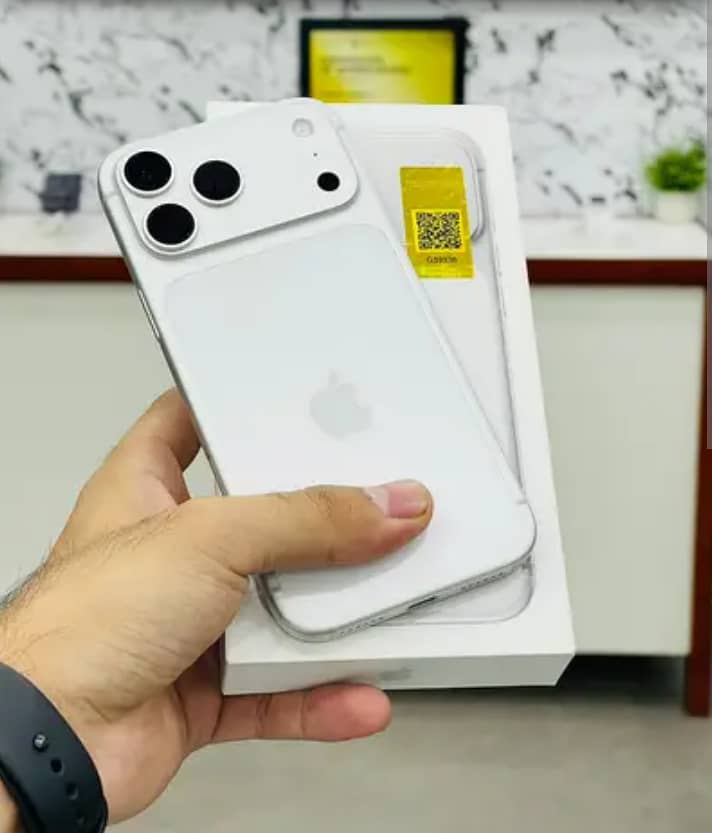 Apple iPhone 17pro 0