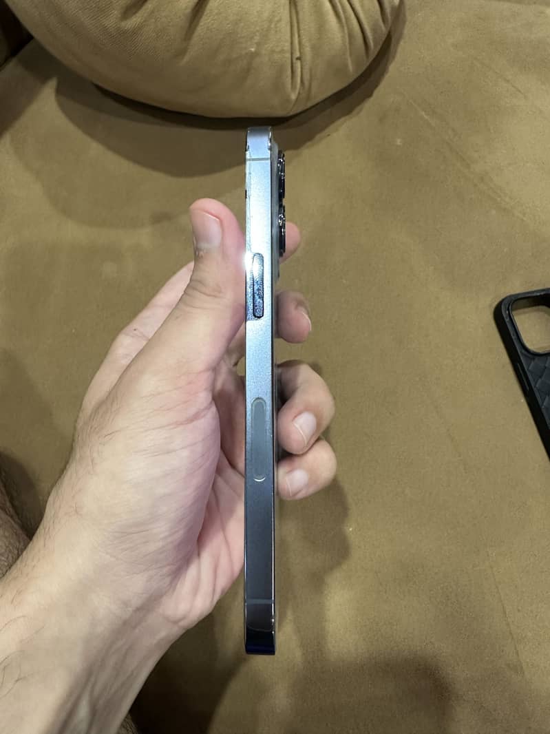 Apple iPhone 13 Pro 1