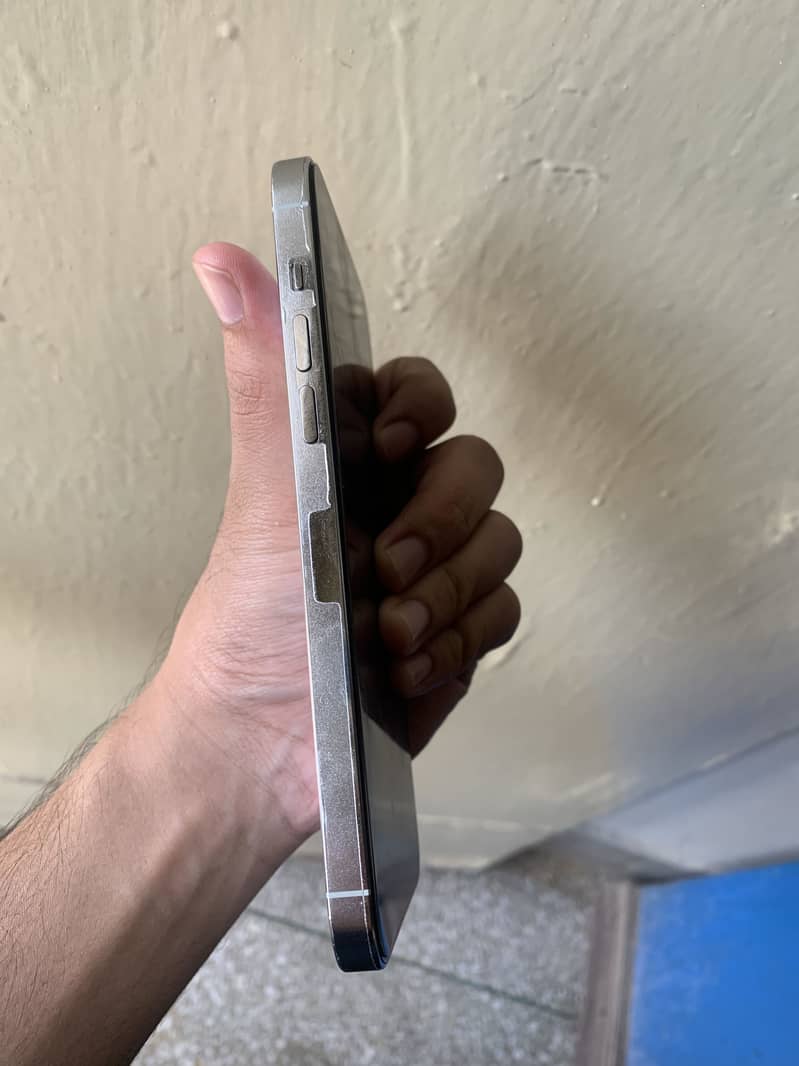 Apple iPhone 14 Pro Max jv 1