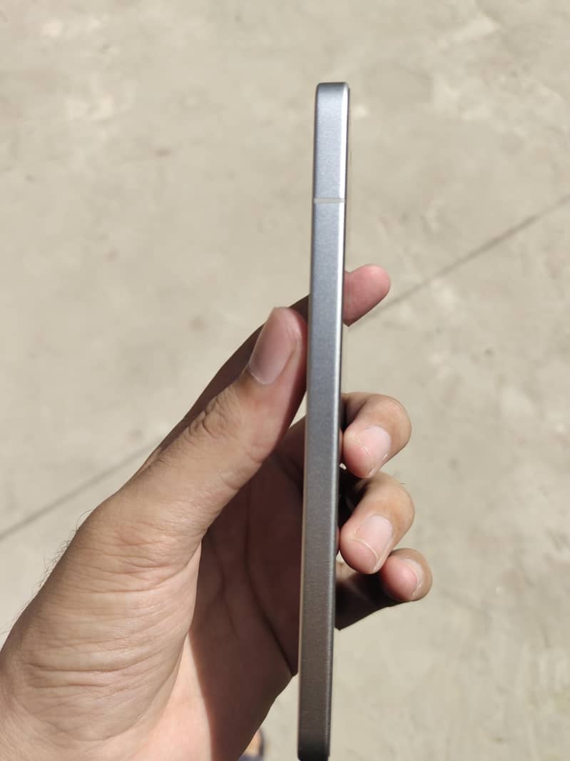 OPPO Reno13 4