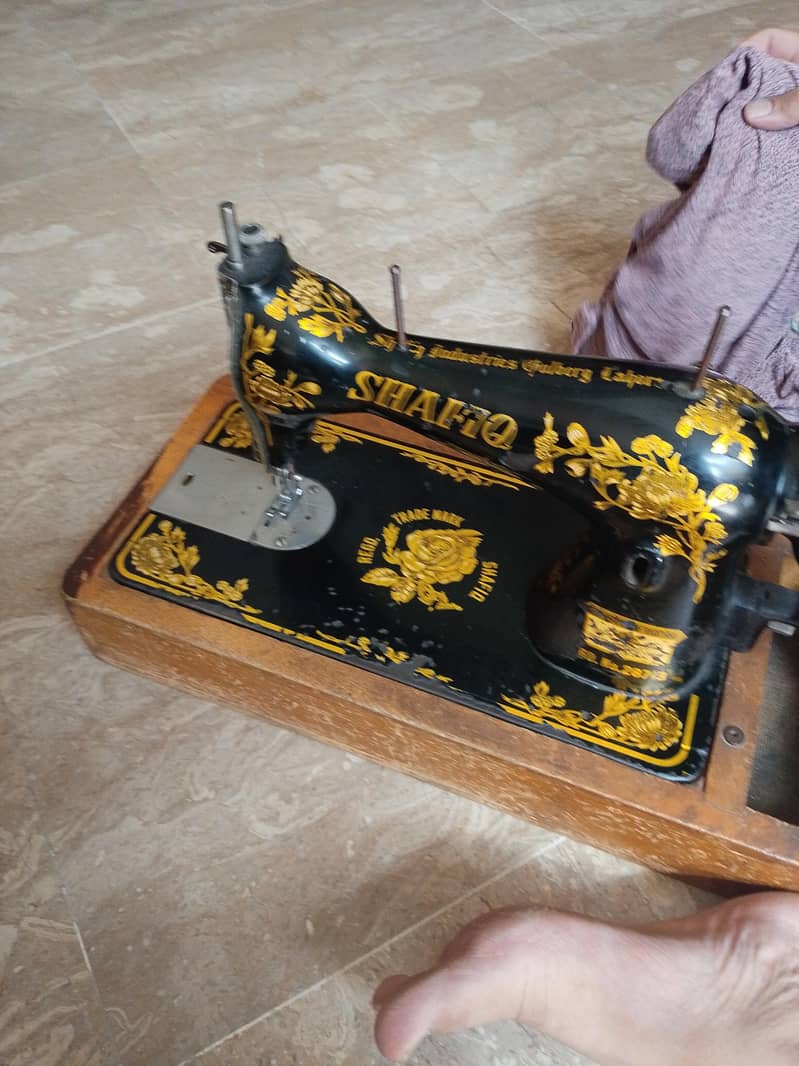 sewing machine 0