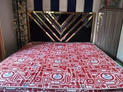 I'm Selling My Double Bed In Wood