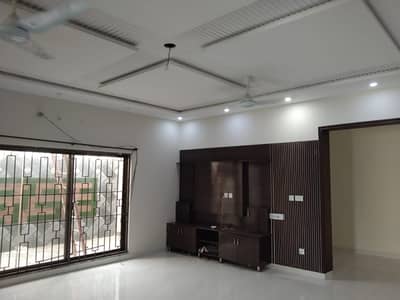 1 Kananl 3 Years Old 6 Bedrooms House Available For Rent