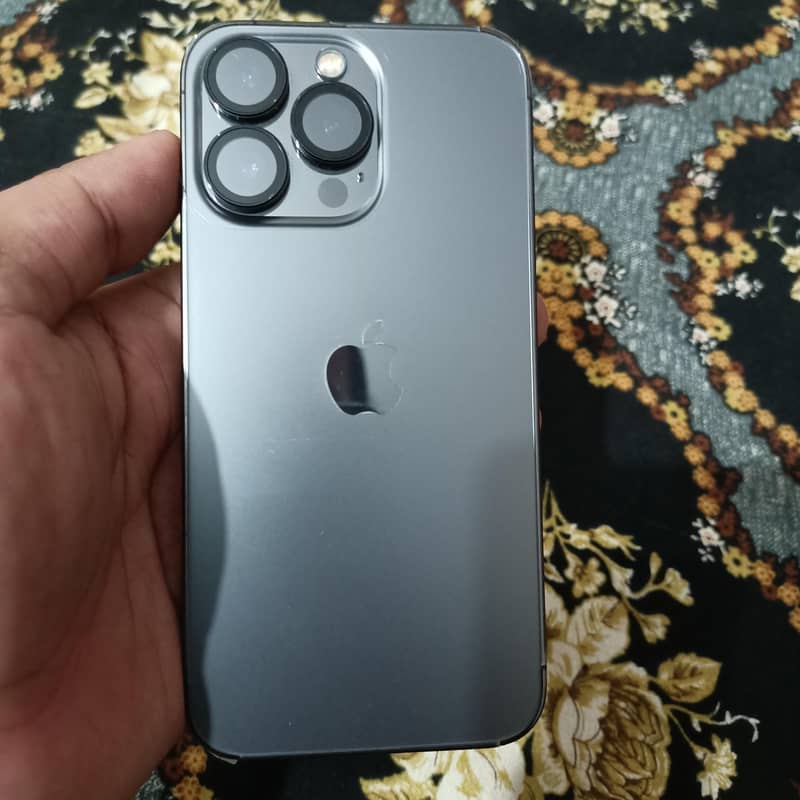 Apple iPhone 13 Pro 1