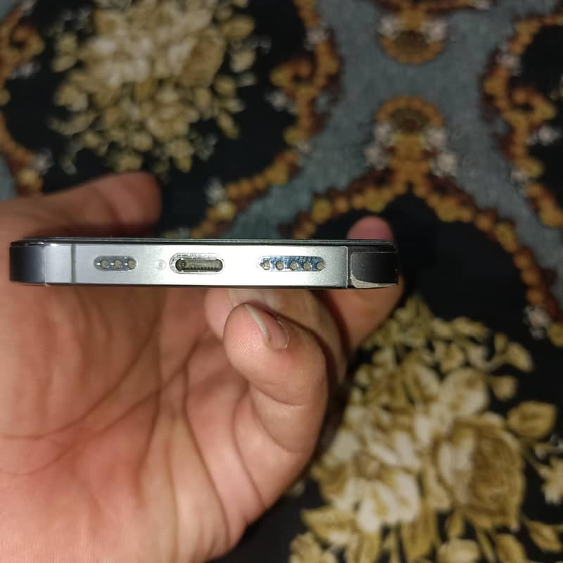 Apple iPhone 13 Pro 3