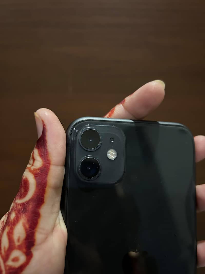Apple iPhone 11 4