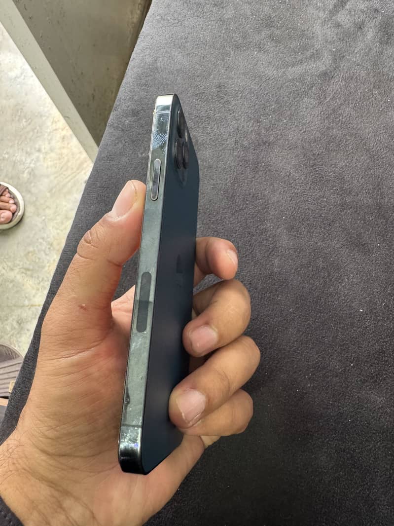 Apple iPhone 12 Pro 2