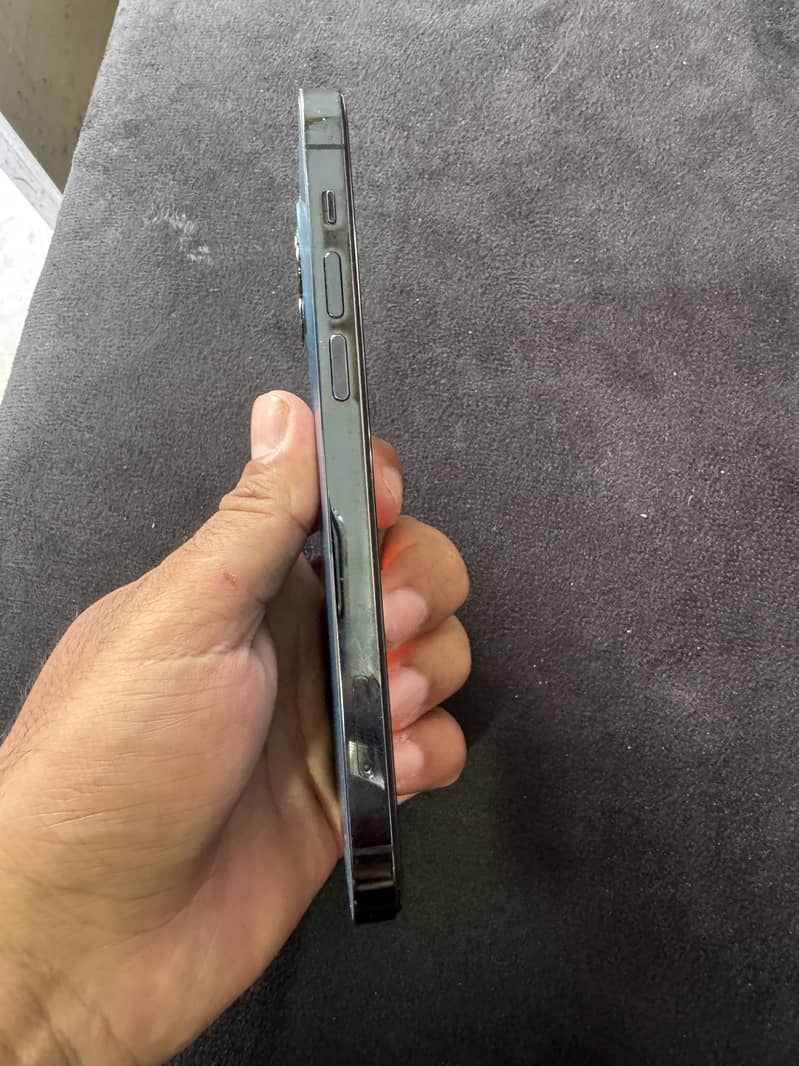 Apple iPhone 12 Pro 6