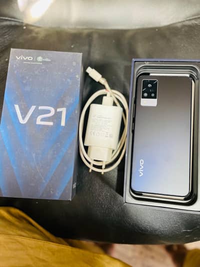 Vivo V21