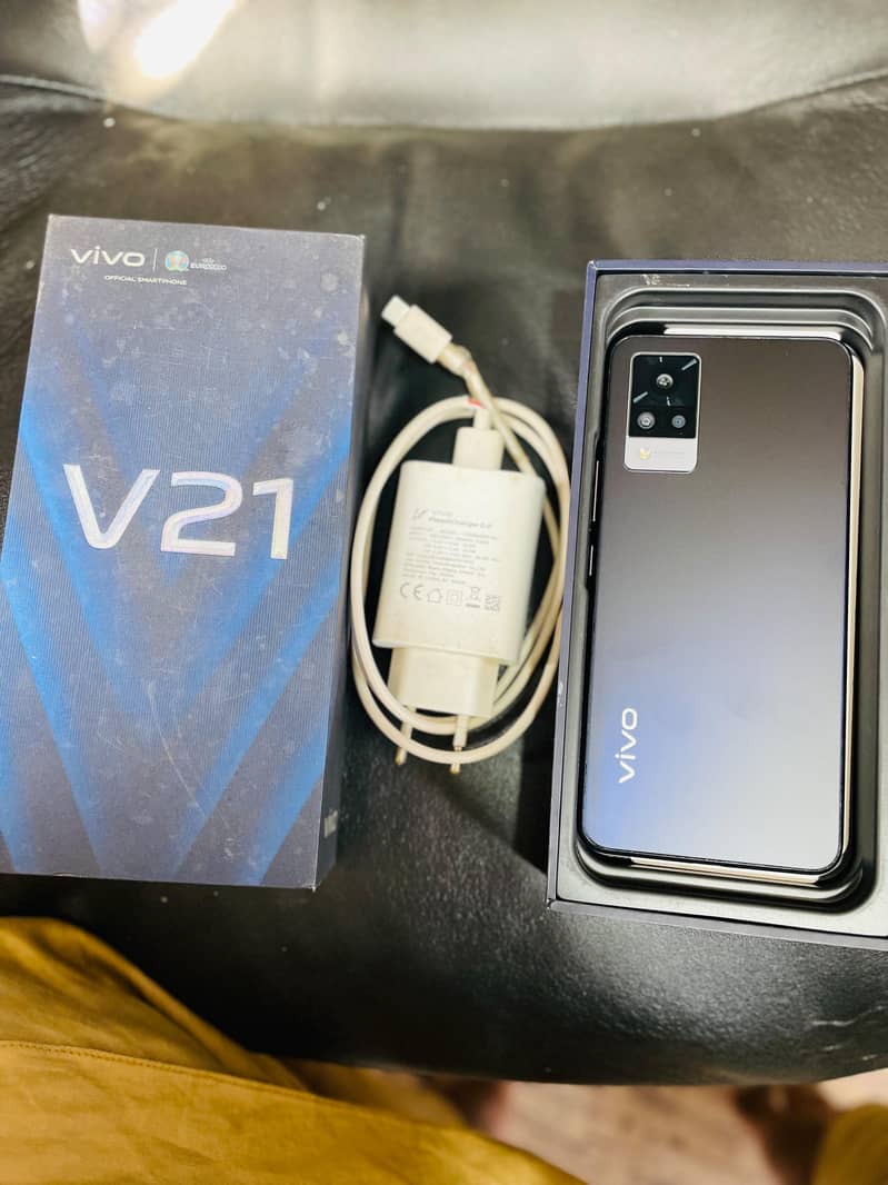 Vivo V21 0