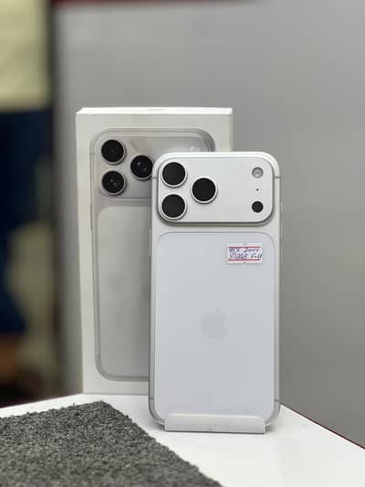 Apple iPhone 17 Pro Max 512 gb silver with box