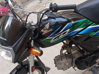 Honda CD70 Dream 2025