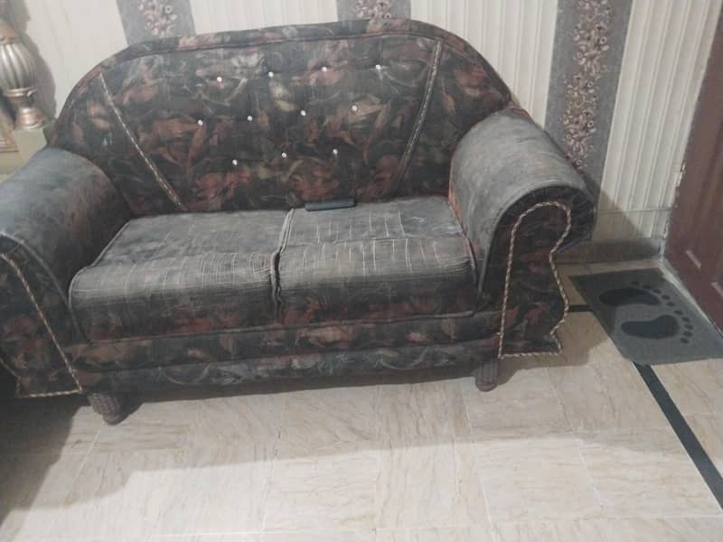 6 Seater Sofa Set in Good Condition 0