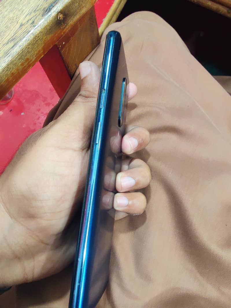 One Plus 7 Pro 3