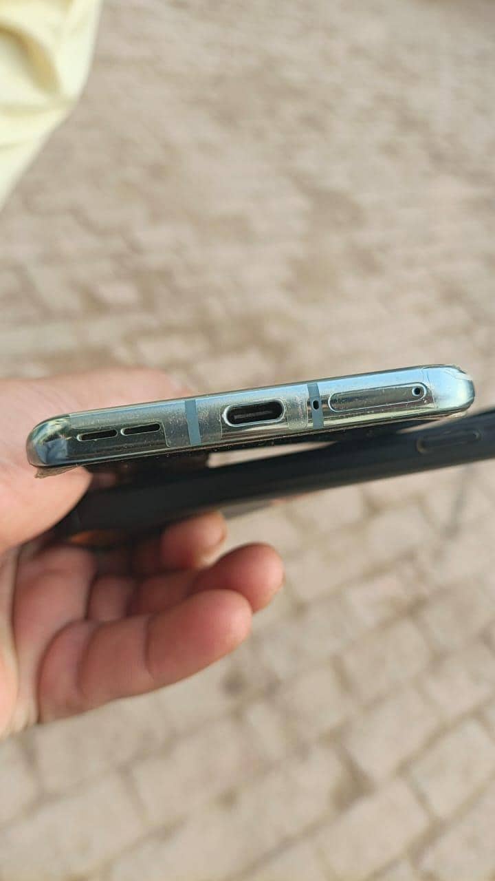 One Plus 10 Pro 1