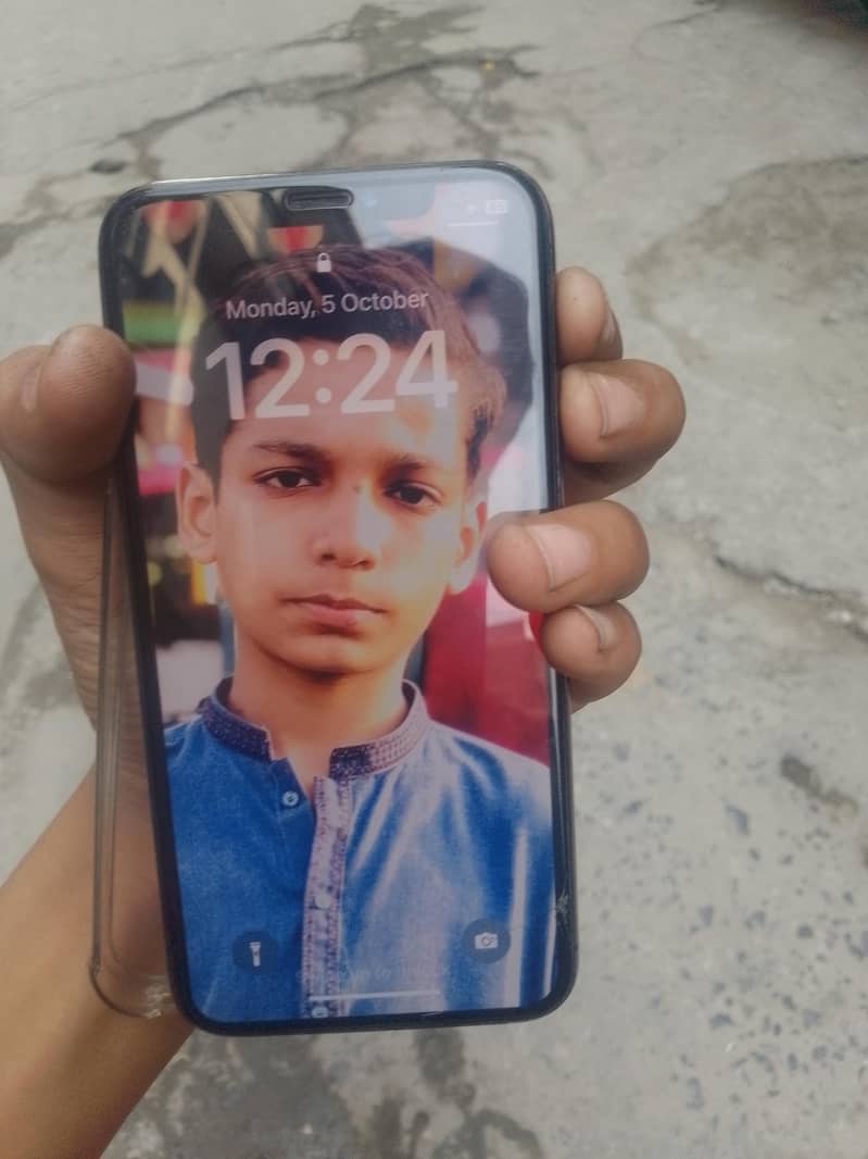 Apple iPhone X 6