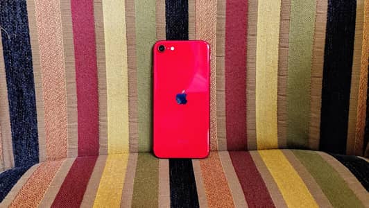 IPHONE SE Red