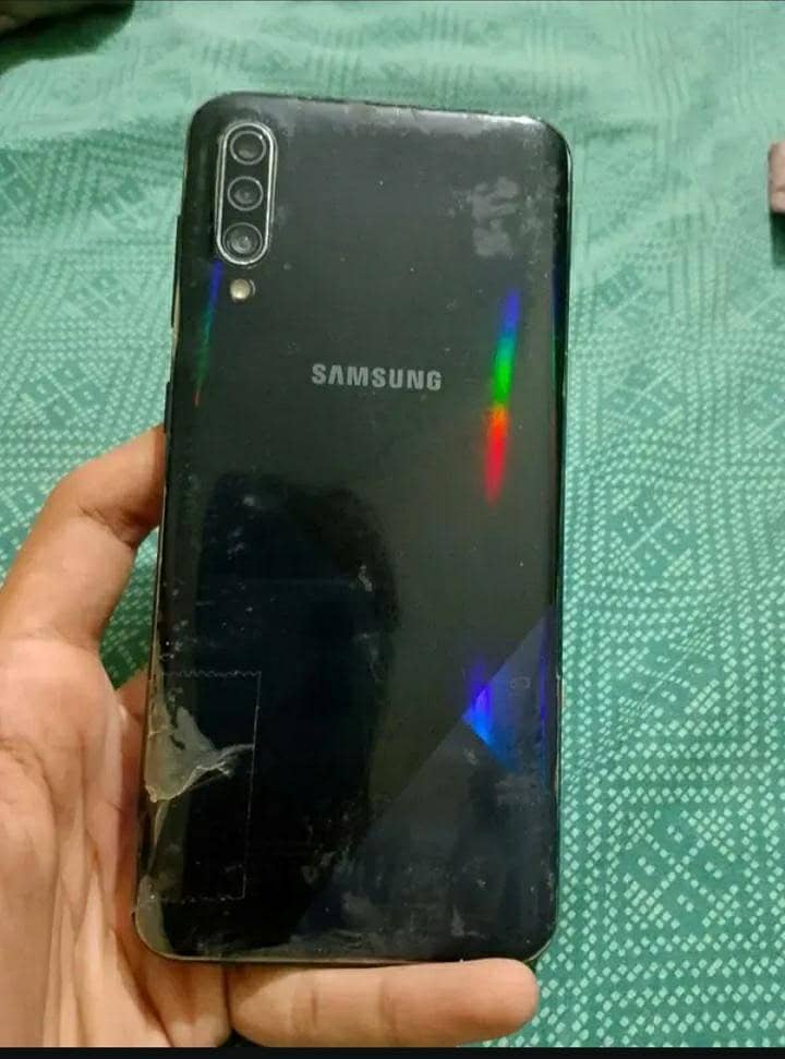 Samsung Mobile A30s 1