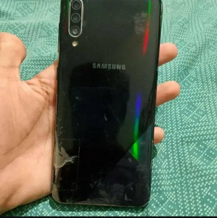 Samsung Mobile A30s 4
