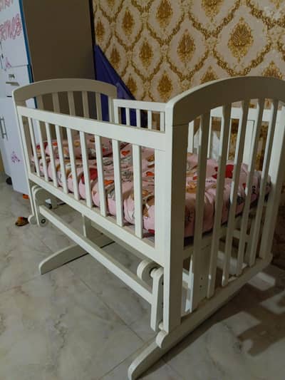 White Wooden Baby Crib / Cot / Cradle