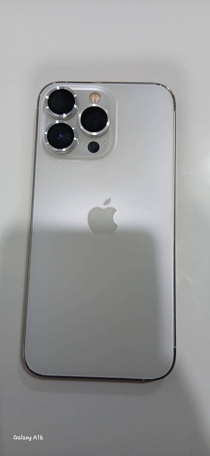 Apple iPhone 13 Pro 1