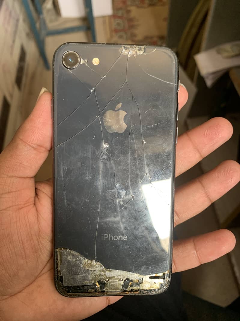 Iphone 8 (64)GB 1