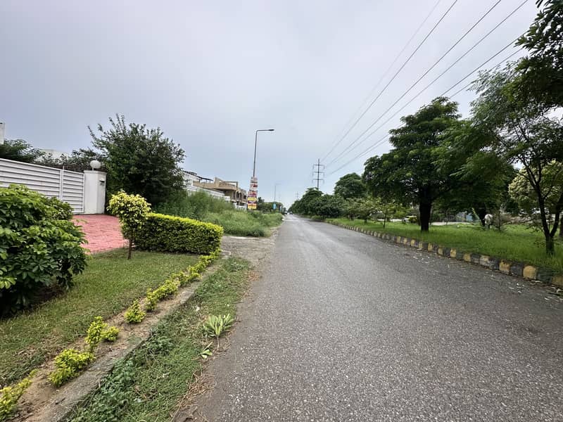 10 Marla Plot For Sale 0