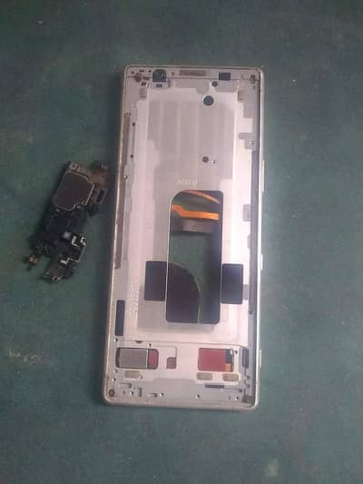Sony Xperia 5 body step