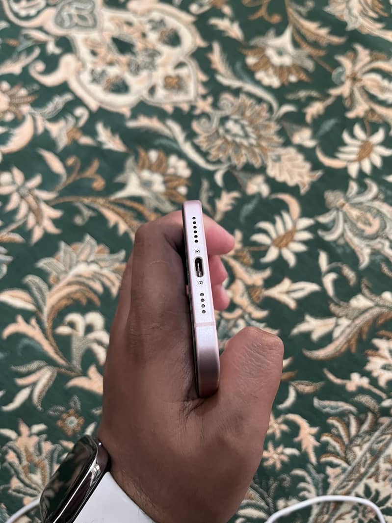 IPhone 15 8