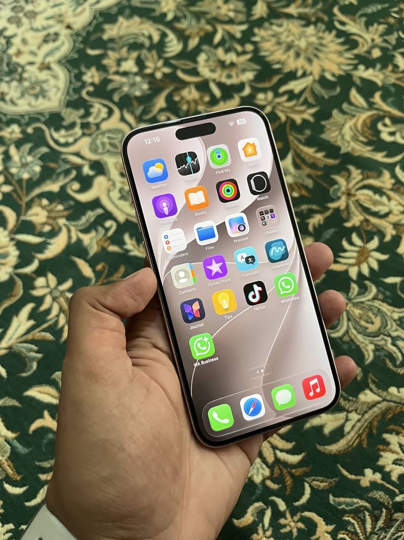 IPhone 15 3