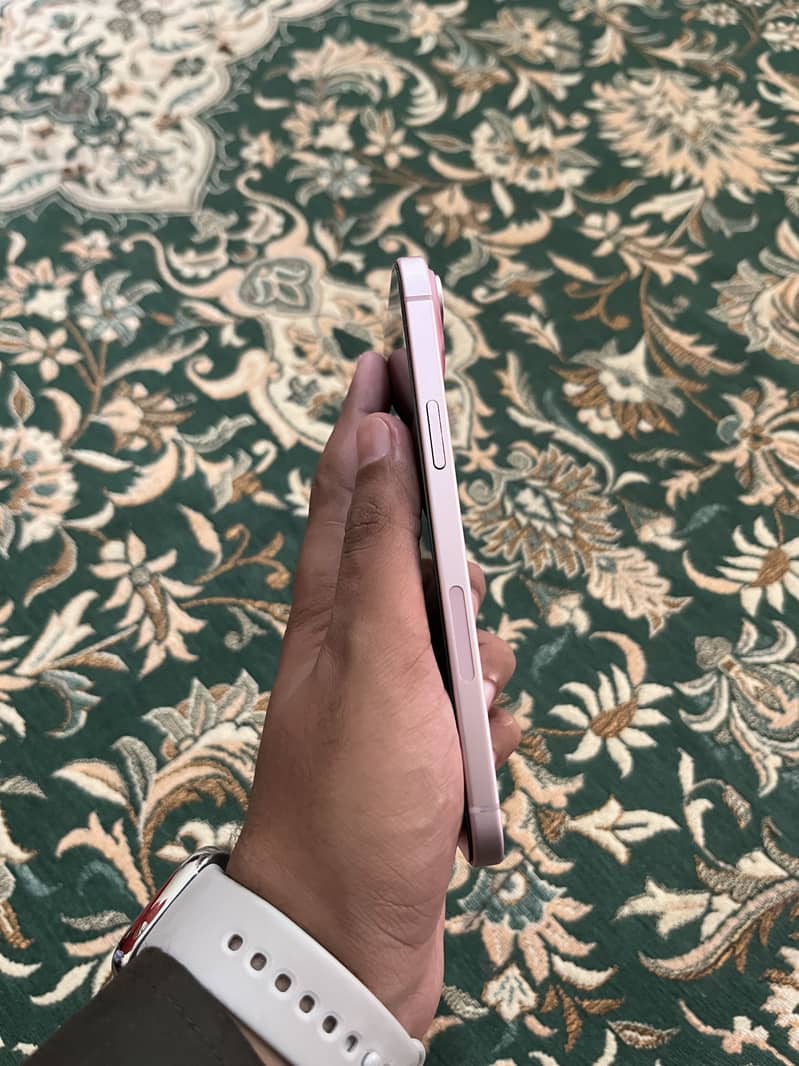 IPhone 15 7