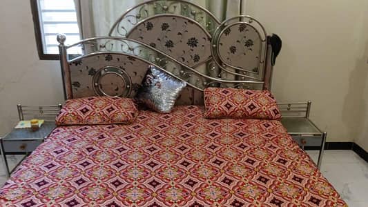 bedroom set For sale