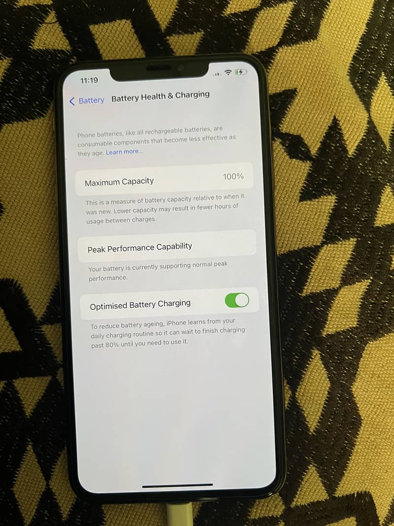 Apple iPhone XS Max 0